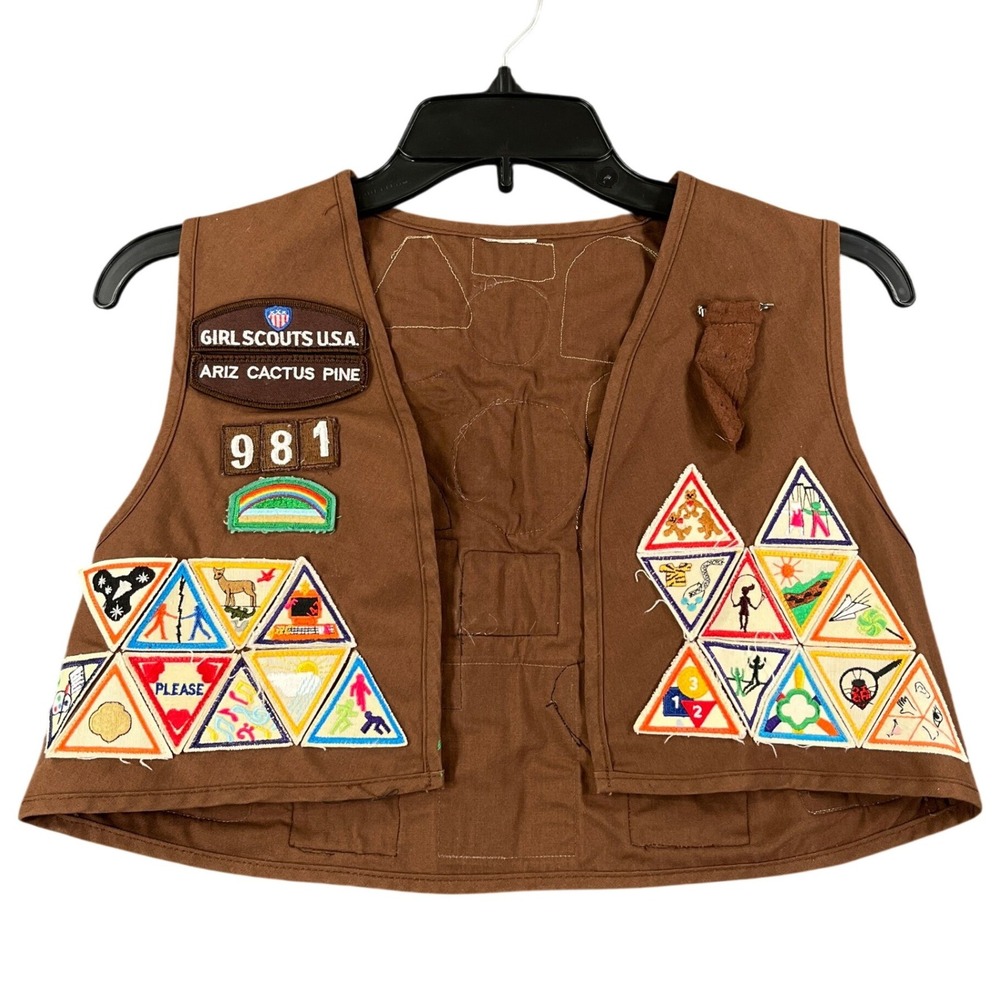 Vintage Girl Scouts Brownie Vest Girls M Patches Arizona Cactus Pine 90s Uniform